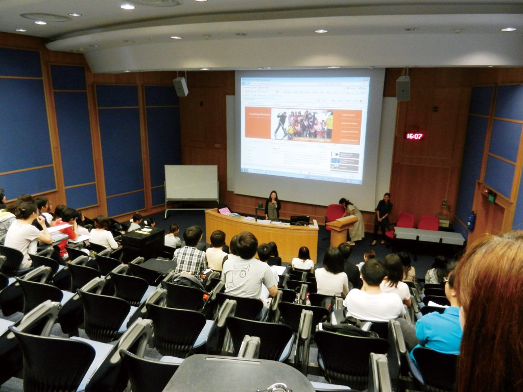 シンガポール大学で国際交流